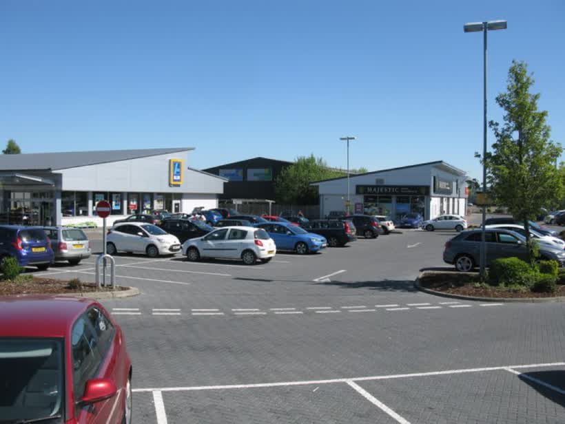 Small Shopping Area beside the A905, Stirling, close to the Aldi on Springbank Road, Stirling